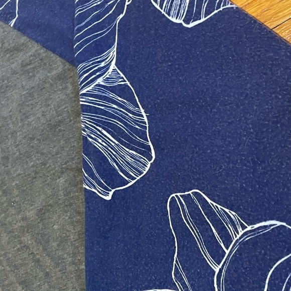 2xl LuLaRoe Randy Top - Picture 2 of 4